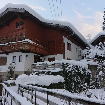 Haus Stoeckl * フィンケンベルク